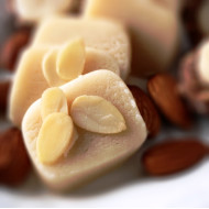 ΑΜΥΓΔΑΛΟΨΙΧΑ ΩΜΗ ΛΕΥΚΗ ΦΙΛΕ